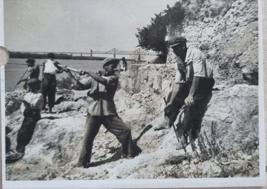 Detinuti în lagărele canalului. Colectie Arhivele Nationale - Constanța